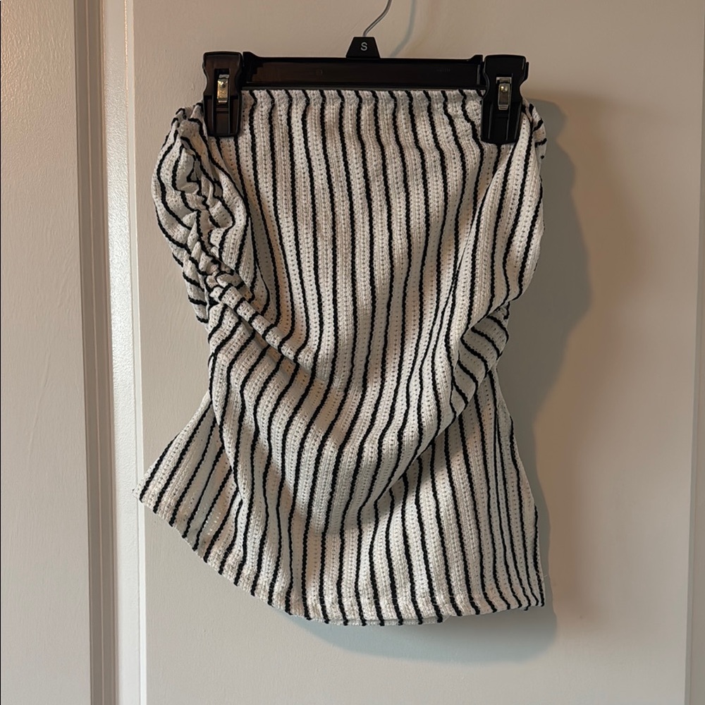 SHEIN Black and White Ruched Ribbed Pencil Top